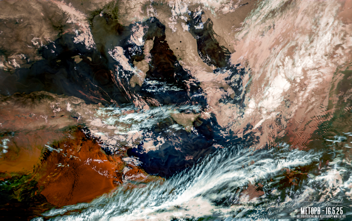 5.25 MetOpB avhrr 3 AVHRR 3b45 IR False Color